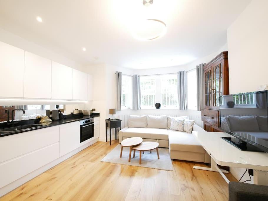 Newly Refurbished 2 Bed Apartment In Paddington Londýn Exteriér fotografie