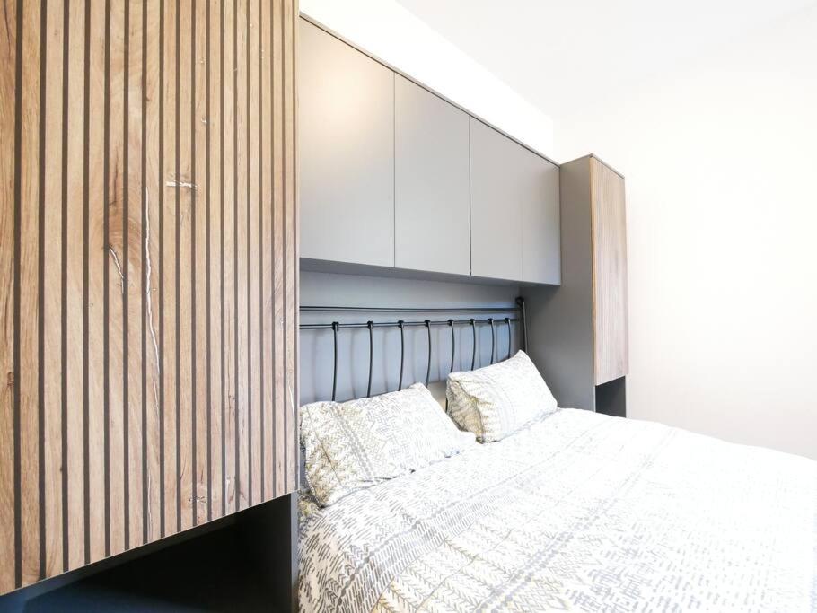 Newly Refurbished 2 Bed Apartment In Paddington Londýn Exteriér fotografie