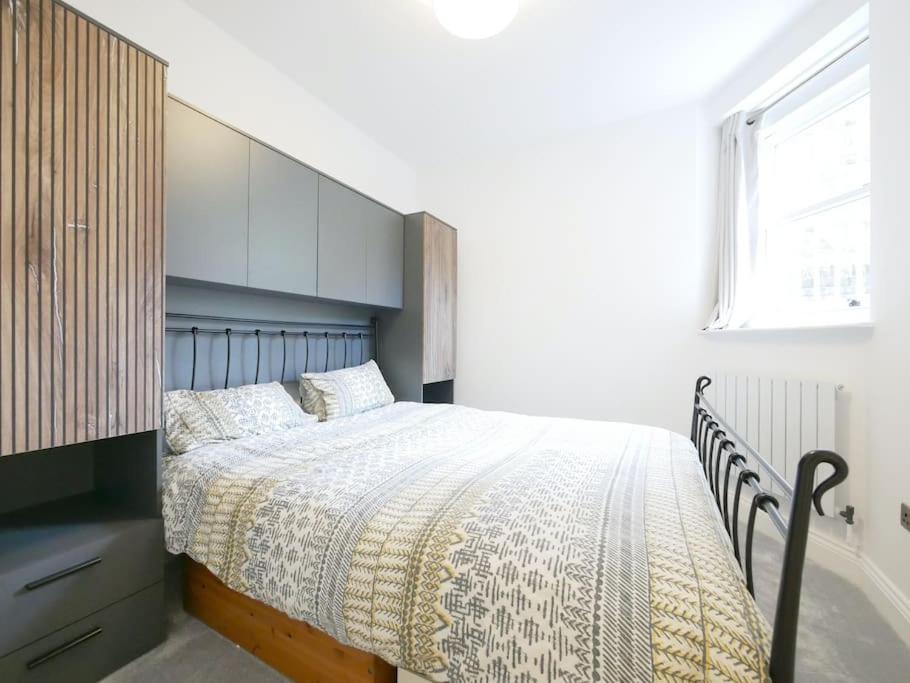 Newly Refurbished 2 Bed Apartment In Paddington Londýn Exteriér fotografie